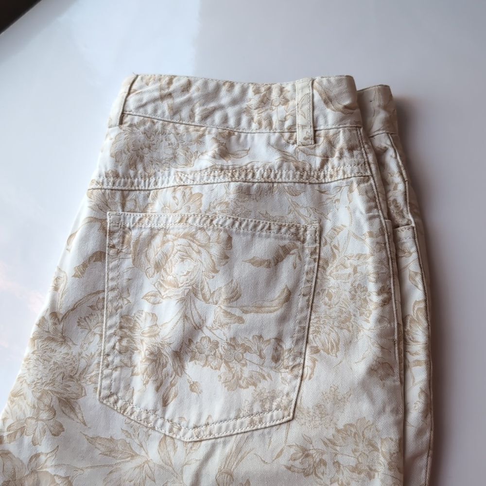 Talbots Cream and Tan Floral  Jeans - Picture 7 of 9